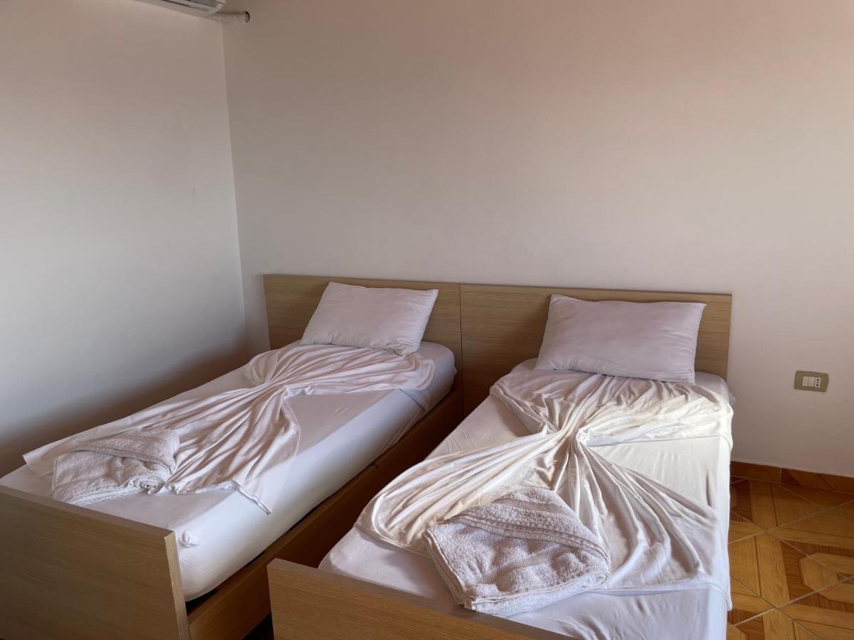 Sea View Apartments Vlorë Extérieur photo