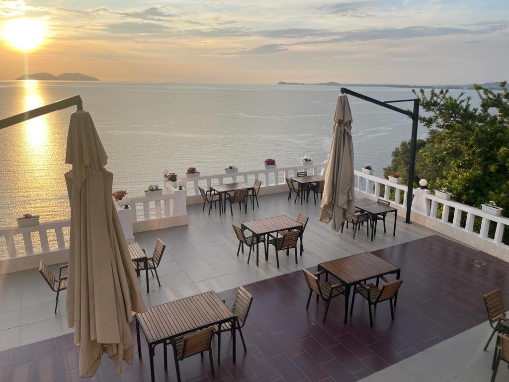 Sea View Apartments Vlorë Extérieur photo
